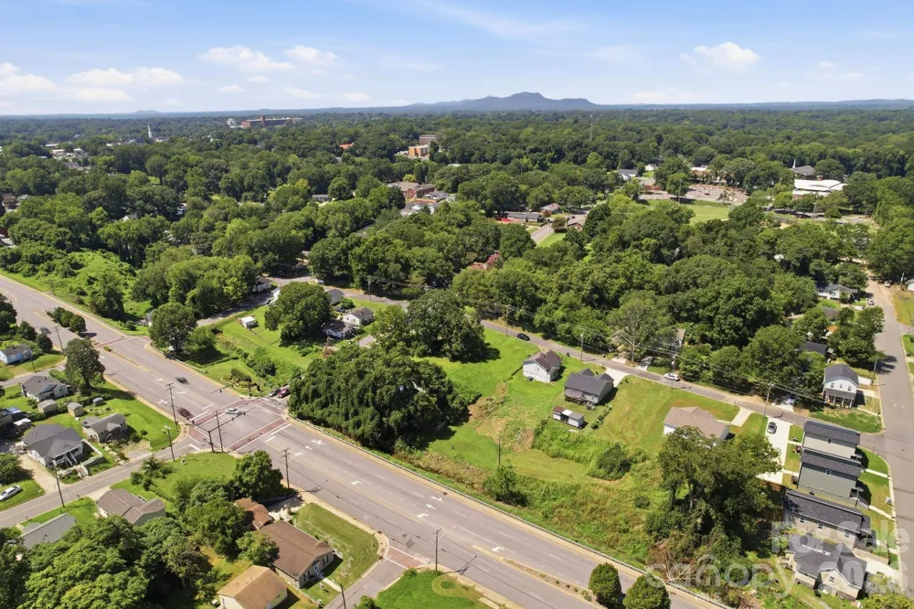 911 Chester Street Gastonia, NC 28052