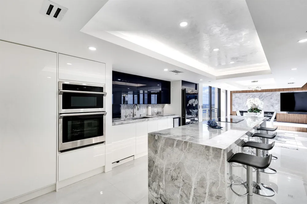 3000 OCEAN DRIVE #PH-A Singer Island, FL 33404