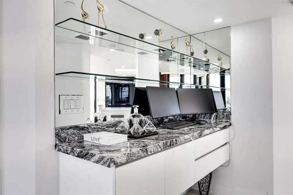 3000 OCEAN DRIVE #PH-A Singer Island, FL 33404
