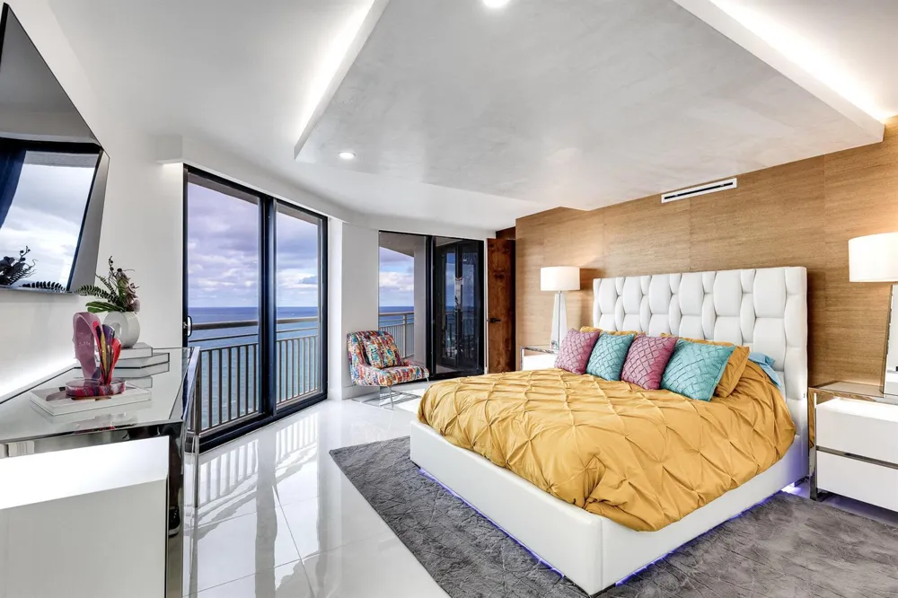 3000 OCEAN DRIVE #PH-A Singer Island, FL 33404