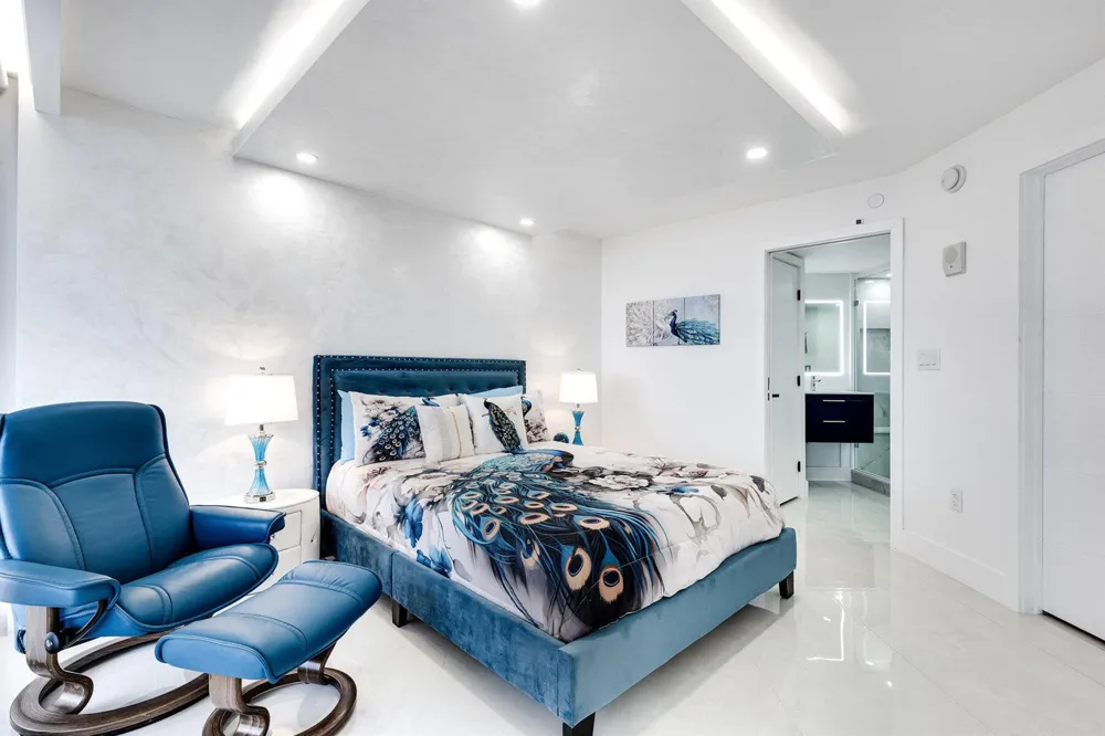 3000 OCEAN DRIVE #PH-A Singer Island, FL 33404