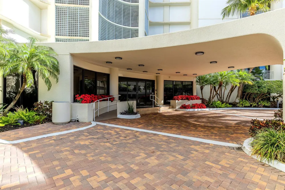 3000 OCEAN DRIVE #PH-A Singer Island, FL 33404