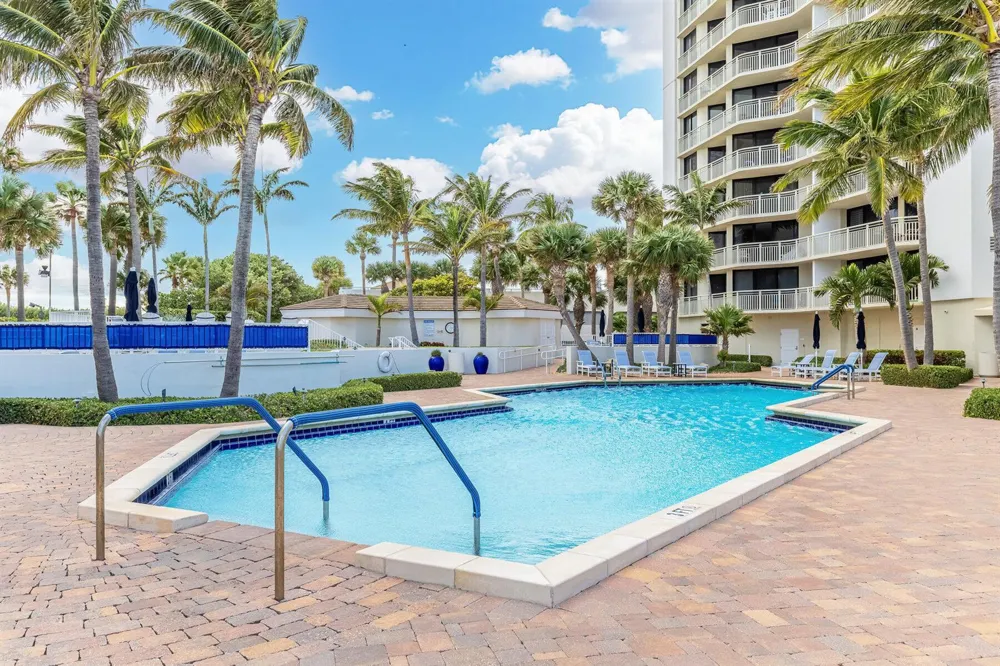 3000 OCEAN DRIVE #PH-A Singer Island, FL 33404
