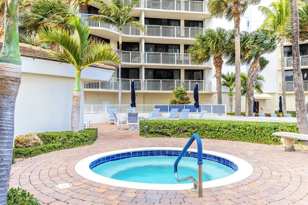 3000 OCEAN DRIVE #PH-A Singer Island, FL 33404