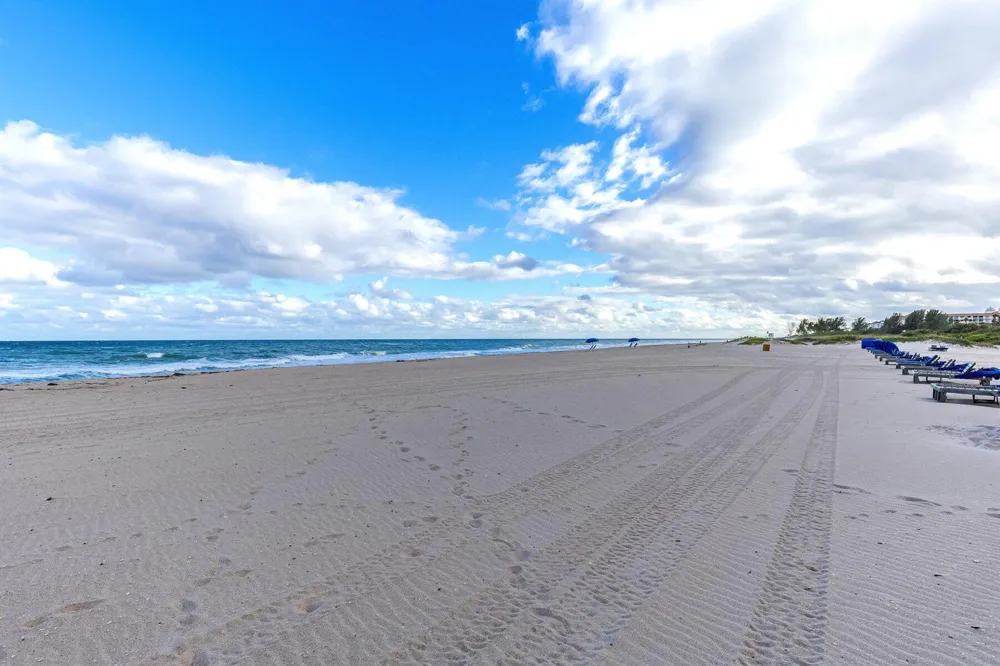 3000 OCEAN DRIVE #PH-A Singer Island, FL 33404
