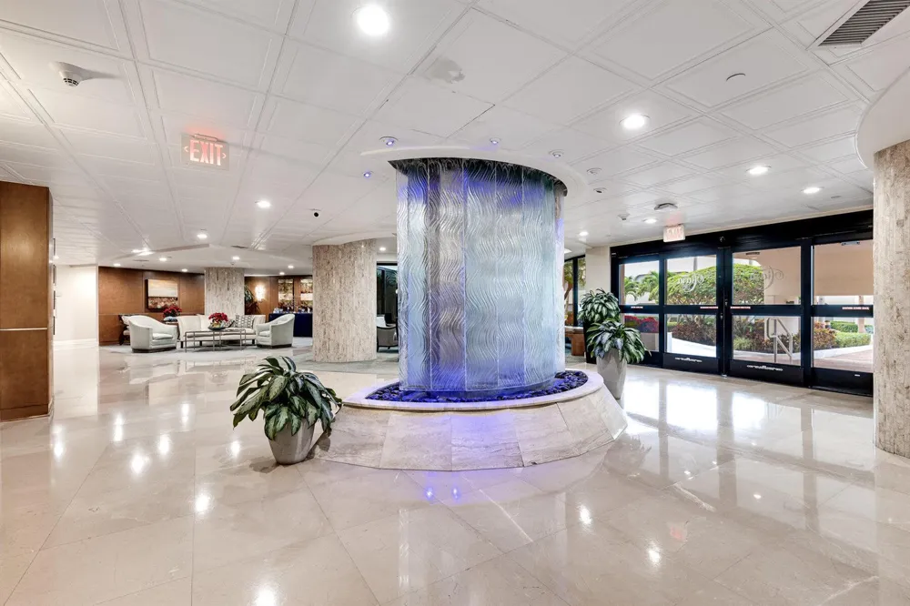 3000 OCEAN DRIVE #PH-A Singer Island, FL 33404
