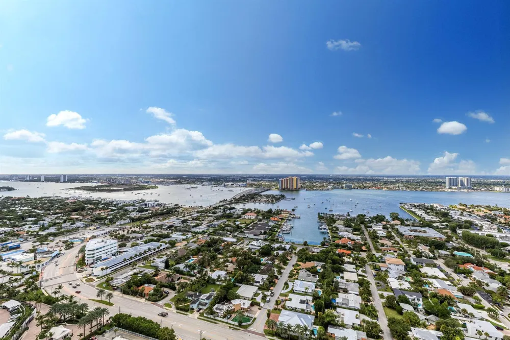 3000 OCEAN DRIVE #PH-A Singer Island, FL 33404