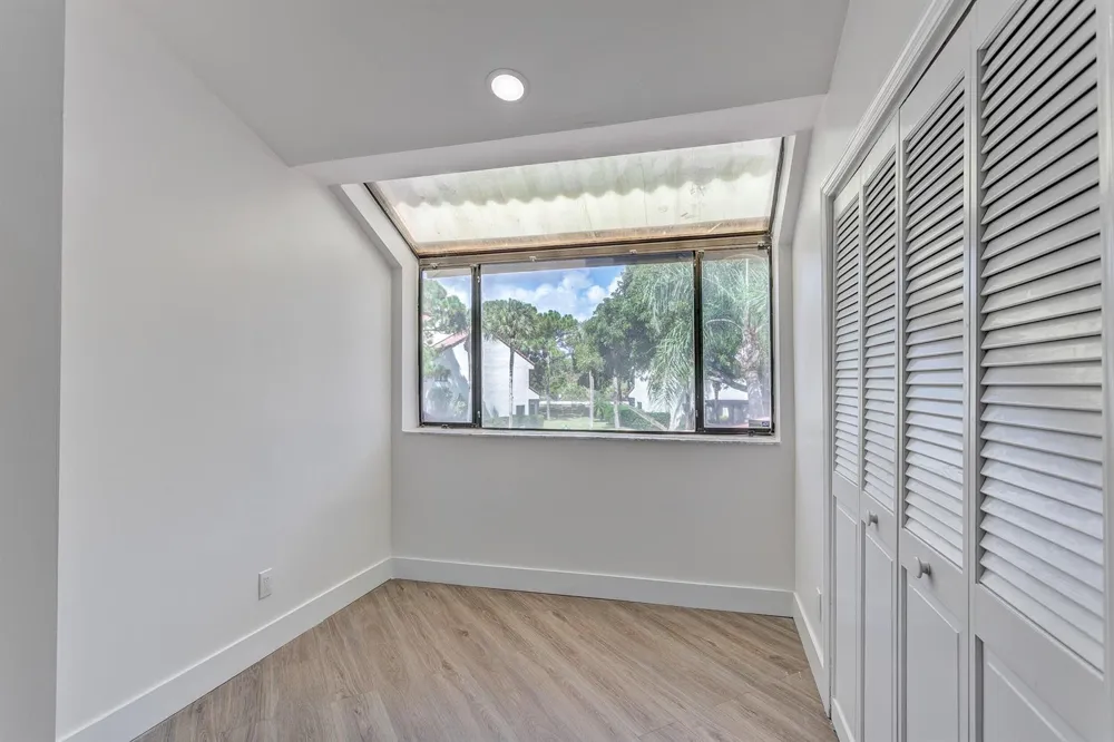 205 SEA OATS DRIVE #E Juno Beach, FL 33408