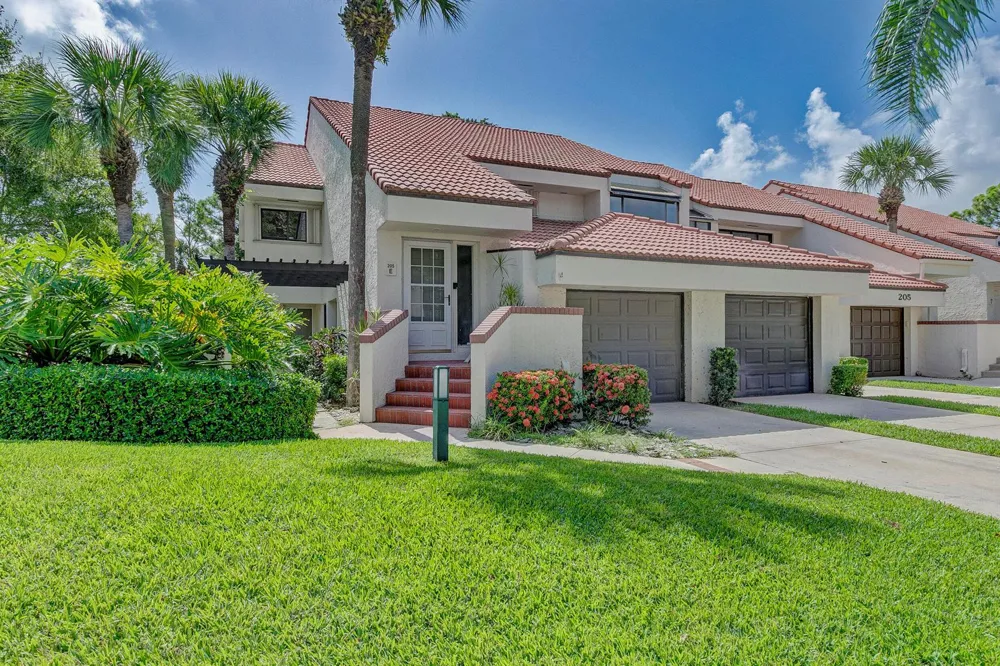 205 SEA OATS DRIVE #E Juno Beach, FL 33408