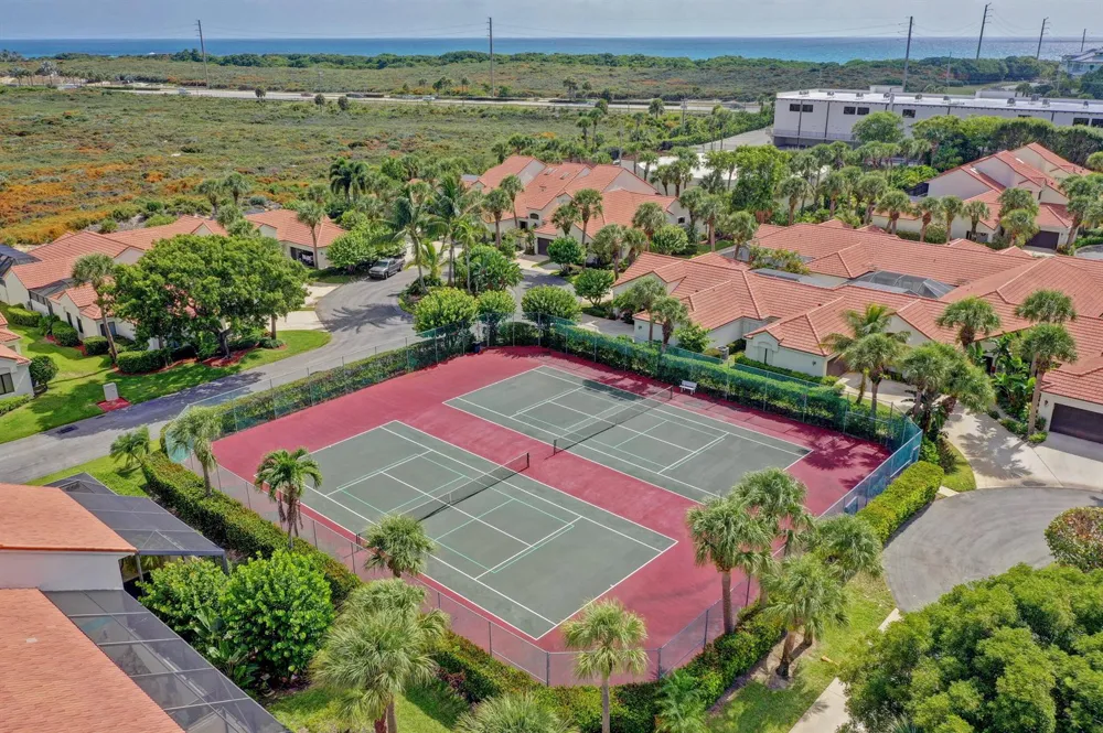 205 SEA OATS DRIVE #E Juno Beach, FL 33408