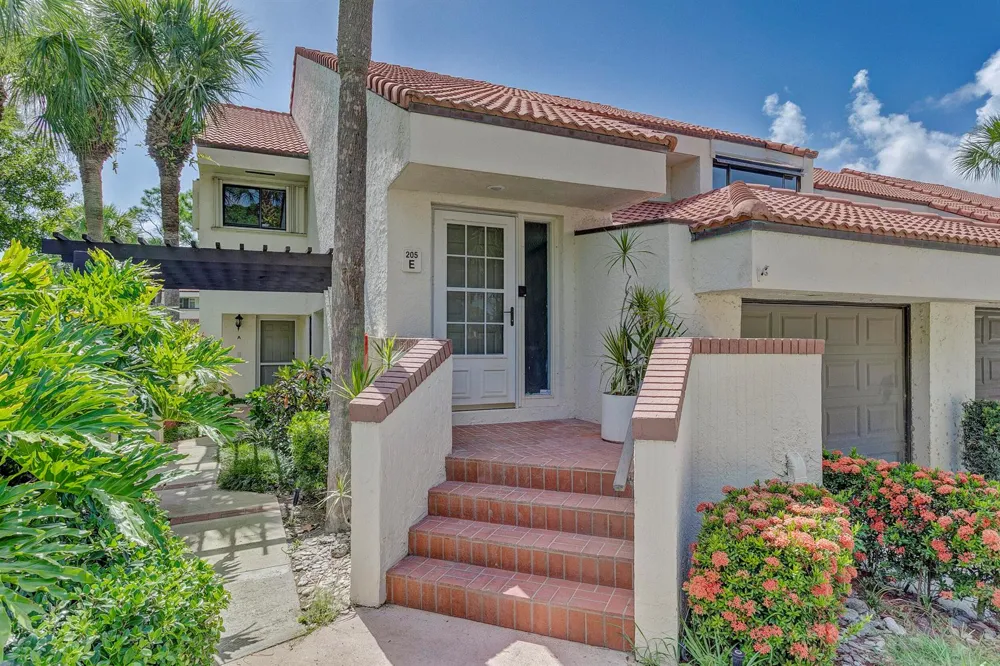 205 SEA OATS DRIVE #E Juno Beach, FL 33408