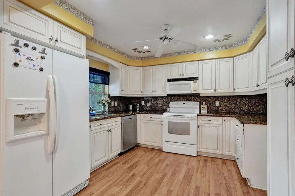 3145 NW 116th Avenue Coral Springs, FL 33065