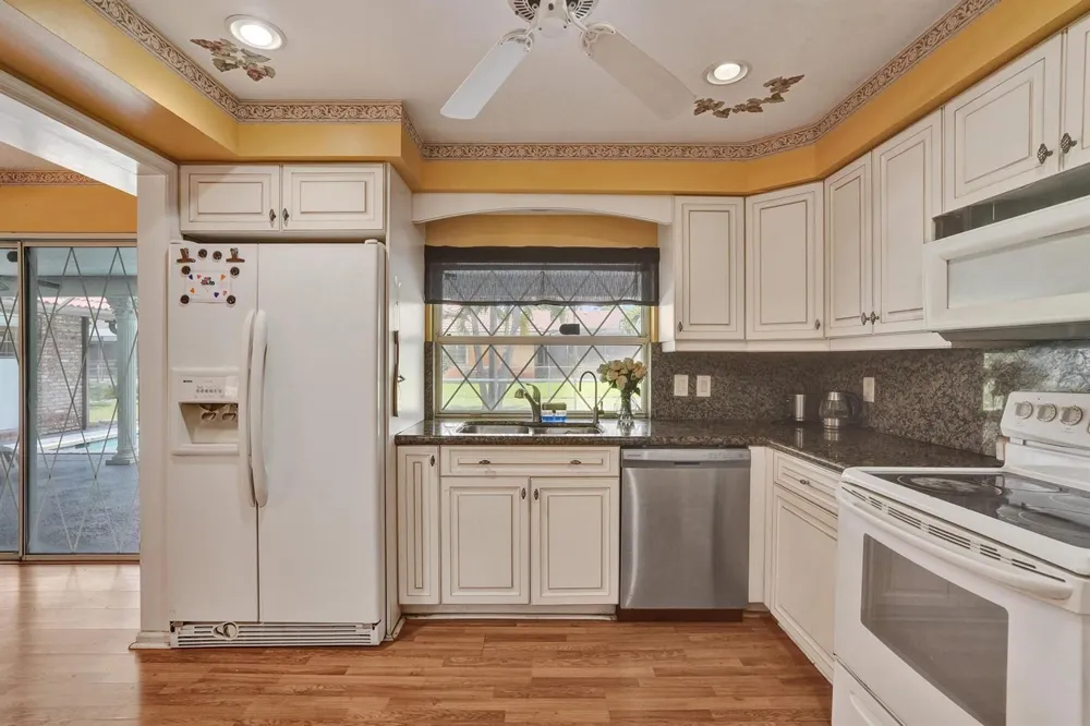 3145 NW 116th Avenue Coral Springs, FL 33065