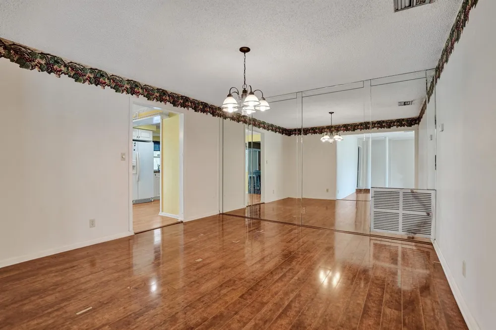 3145 NW 116th Avenue Coral Springs, FL 33065