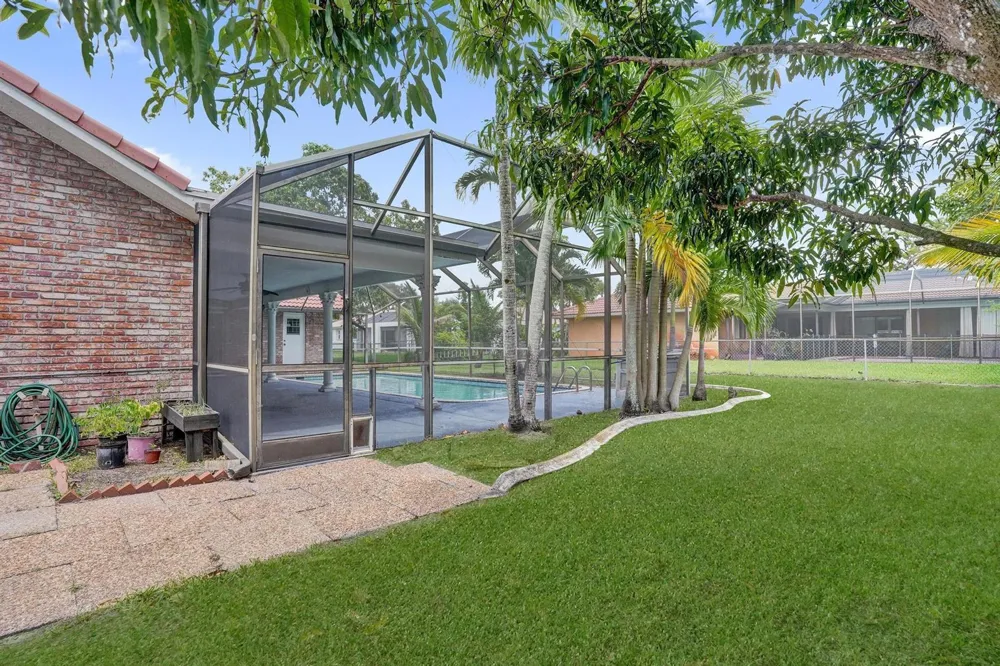 3145 NW 116th Avenue Coral Springs, FL 33065