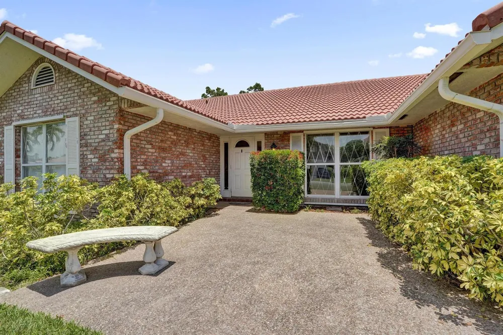 3145 NW 116th Avenue Coral Springs, FL 33065