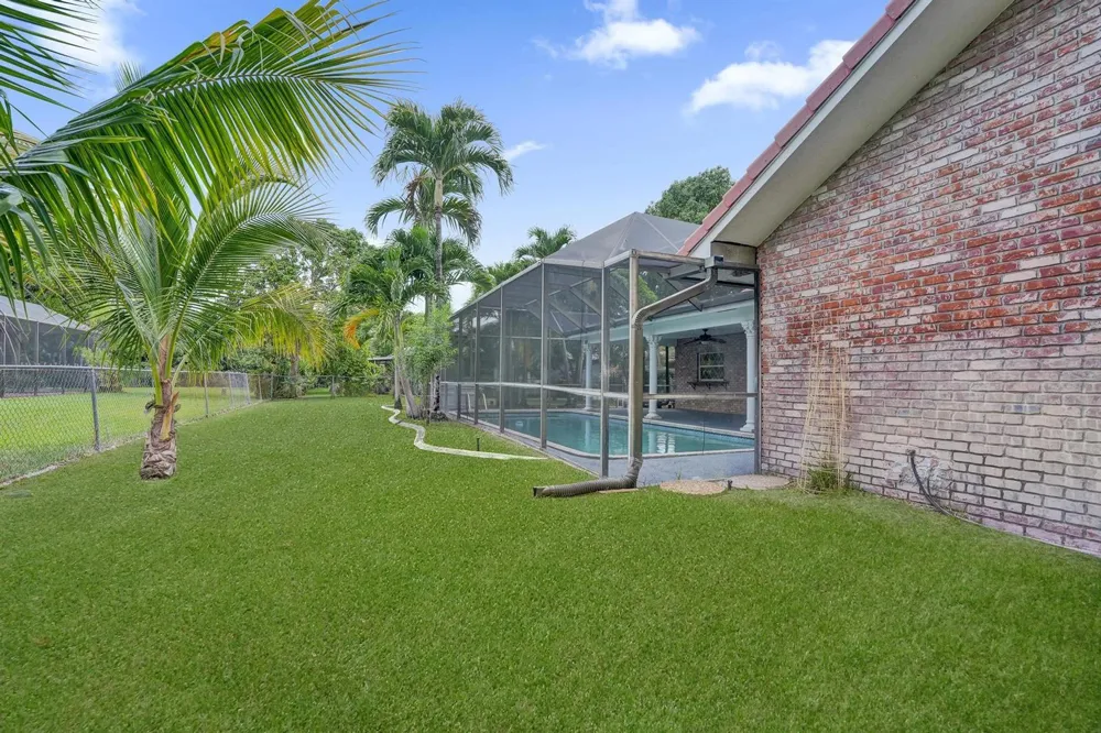 3145 NW 116th Avenue Coral Springs, FL 33065