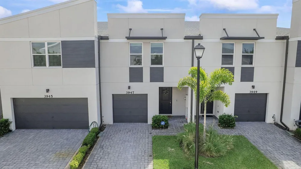 3947 SE Mentmore Lane Stuart, FL 34997