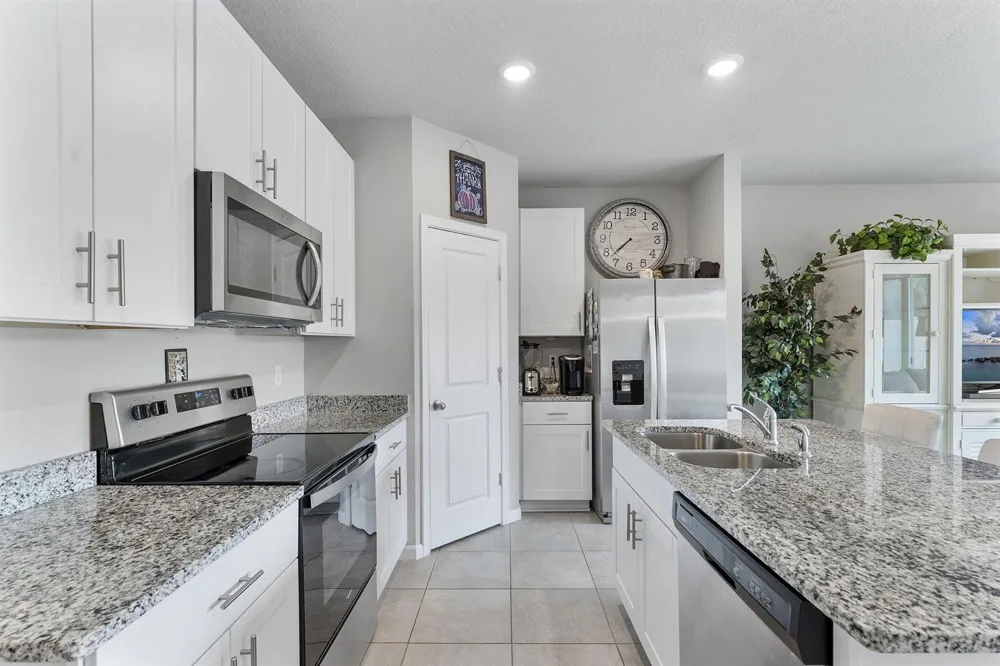 3947 SE Mentmore Lane Stuart, FL 34997