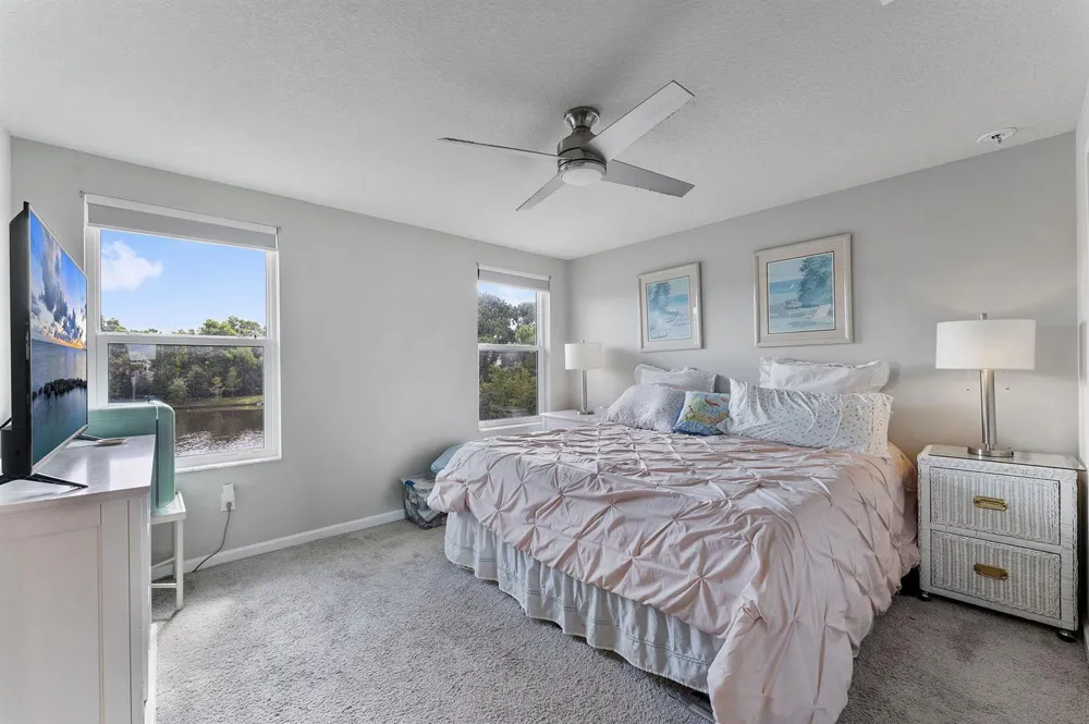 3947 SE Mentmore Lane Stuart, FL 34997