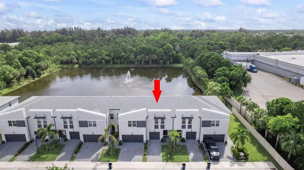 3947 SE Mentmore Lane Stuart, FL 34997