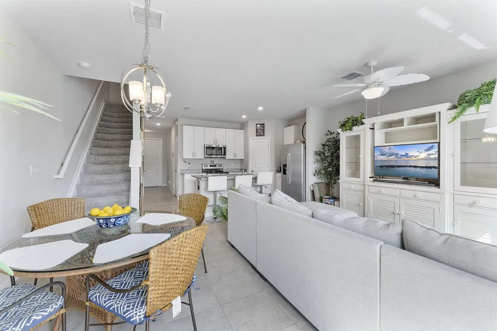 3947 SE Mentmore Lane Stuart, FL 34997