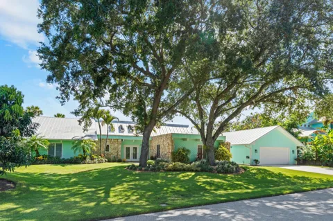 220 SW WILLOW LAKE TRAIL