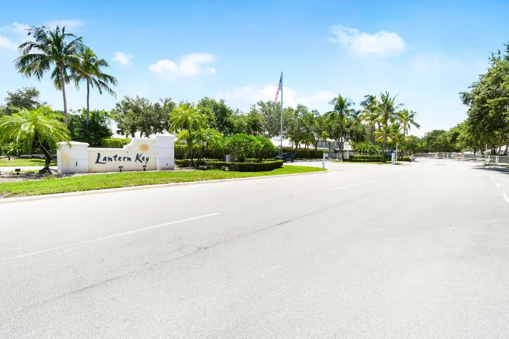 4952 Southard Street Lake Worth, FL 33463
