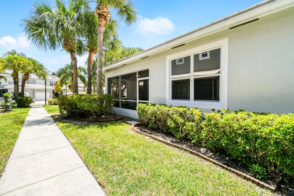4952 Southard Street Lake Worth, FL 33463