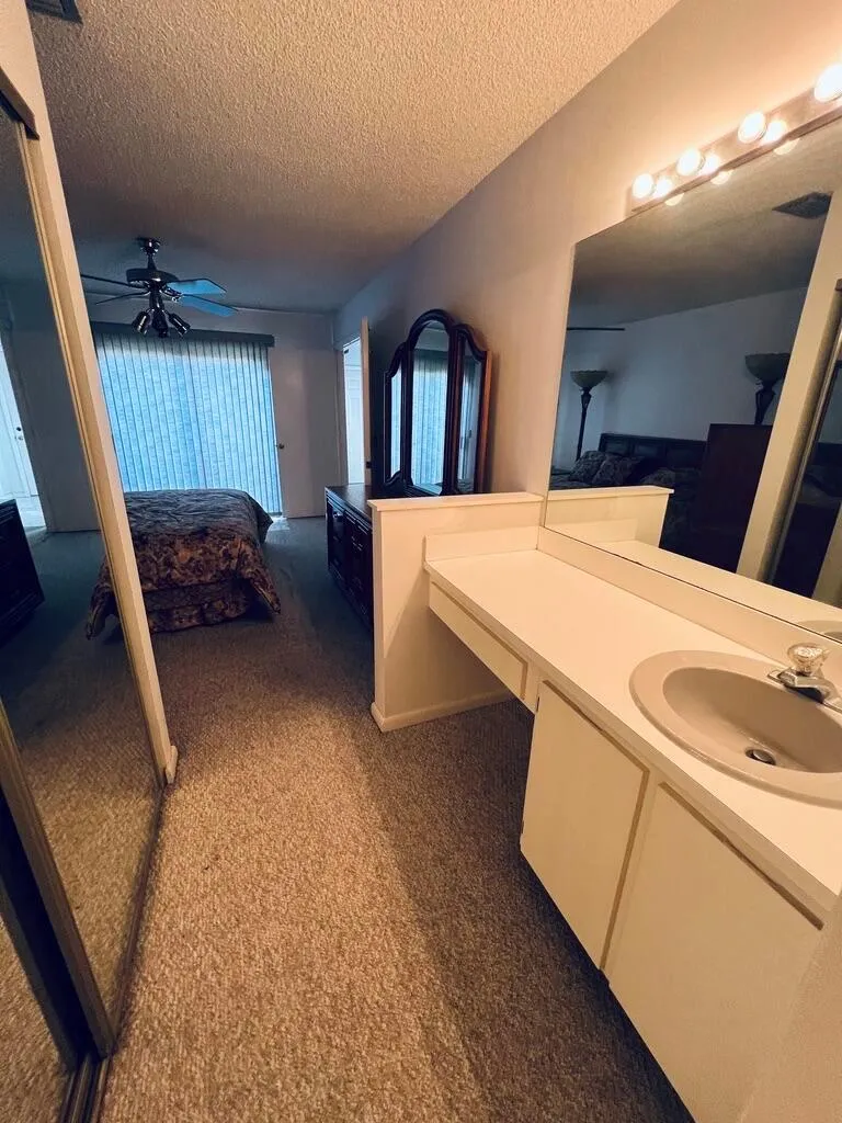 4232 PALM BAY #D West Palm Beach, FL 33406