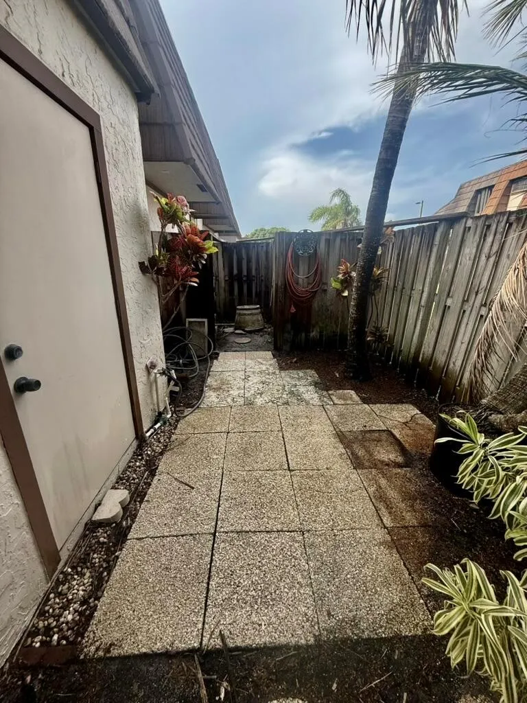 4232 PALM BAY #D West Palm Beach, FL 33406