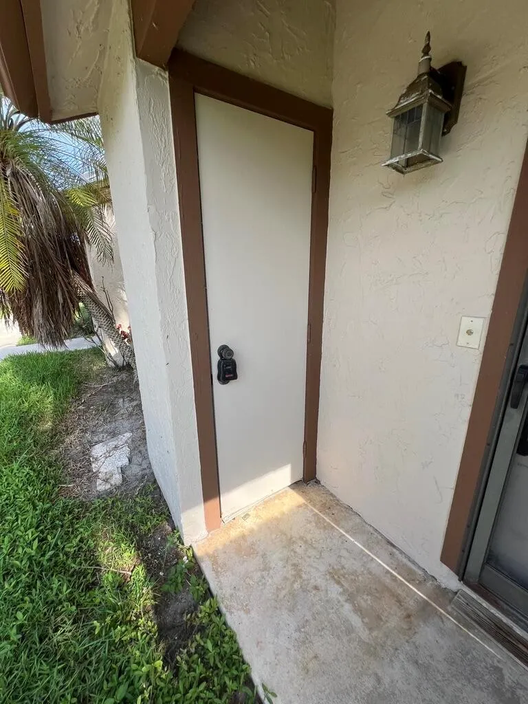 4232 PALM BAY #D West Palm Beach, FL 33406