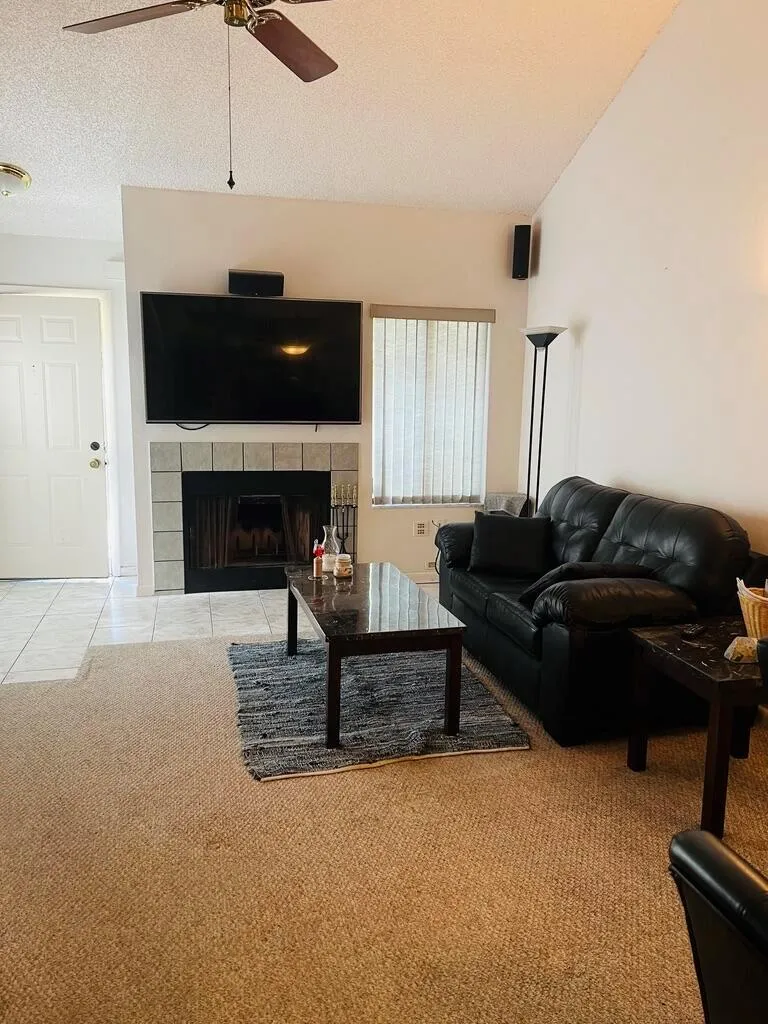 4232 PALM BAY #D West Palm Beach, FL 33406
