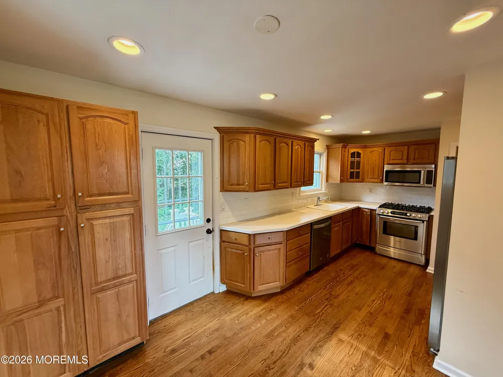 34 Highland Avenue Rumson, NJ 07760