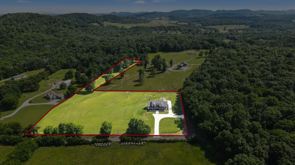 3755 Holmes Gap Rd Watertown, TN 37184