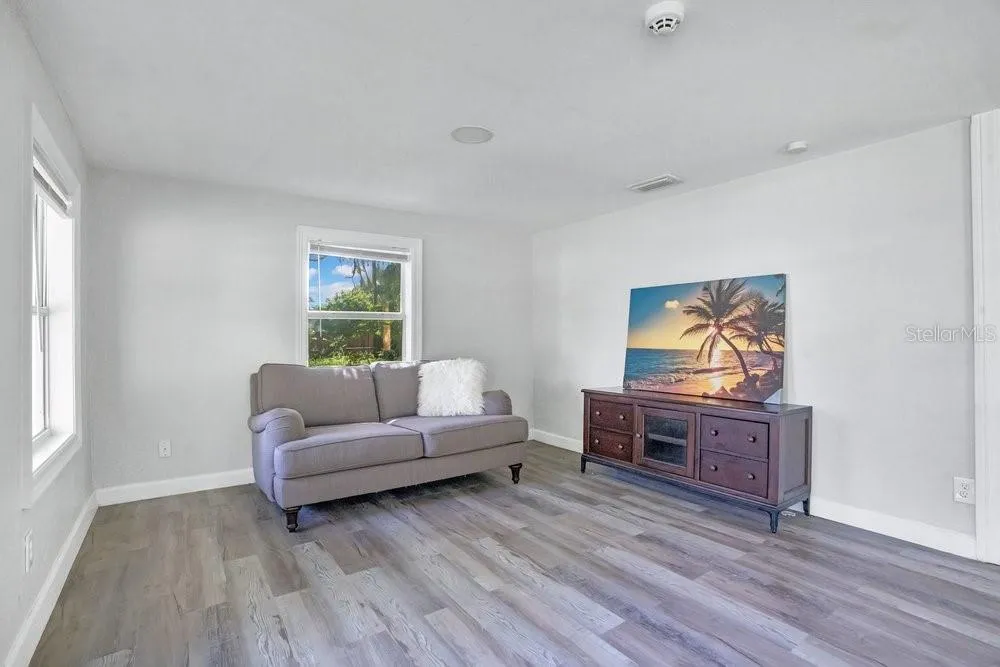 2012 E HARDING STREET Orlando, FL 32806