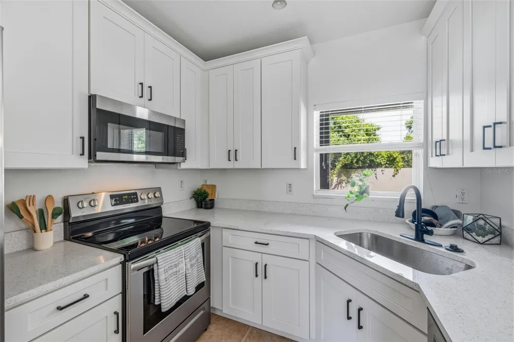 515 SWEET HOLLOW PLACE Brandon, FL 33510