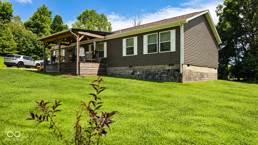 10553 W Us Highway 50 Norman, IN 47264