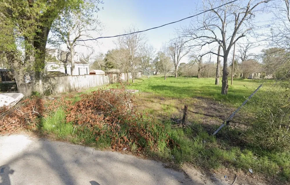 328 Austin Street Sealy, TX 77474