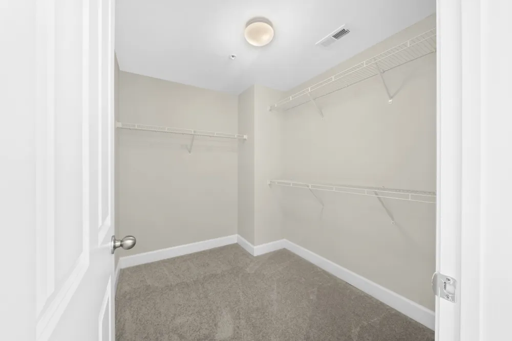 8205 Lenox Creekside Dr #5 Antioch, TN 37013