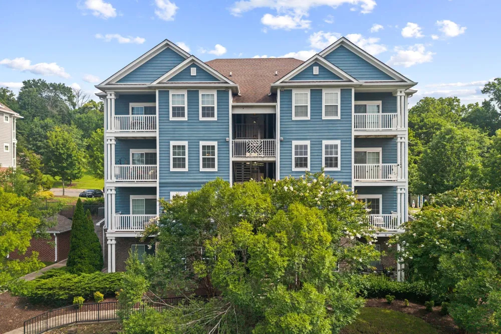 8205 Lenox Creekside Dr #5 Antioch, TN 37013