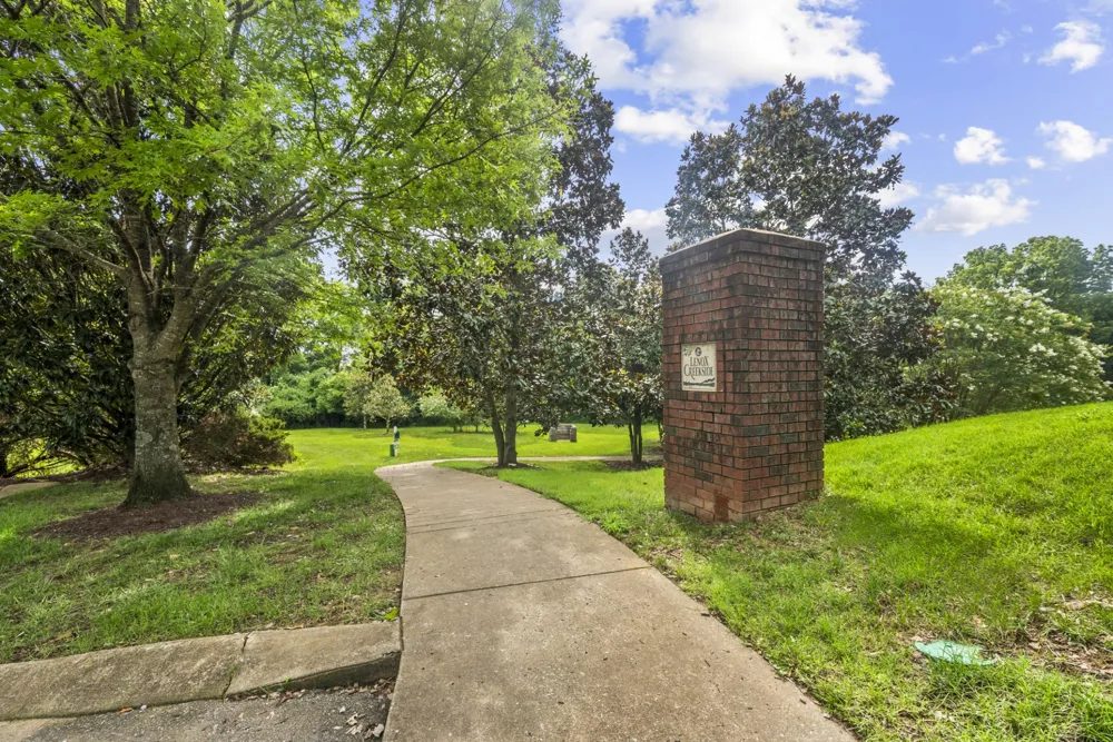 8205 Lenox Creekside Dr #5 Antioch, TN 37013