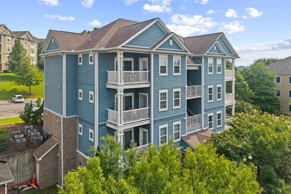 8205 Lenox Creekside Dr #5 Antioch, TN 37013