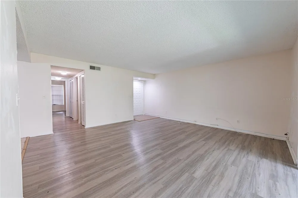 7873 NIAGARA AVENUE #1803 Tampa, FL 33617