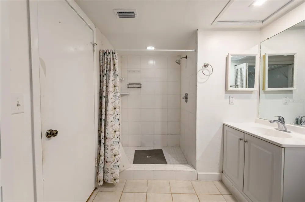 7873 NIAGARA AVENUE #1803 Tampa, FL 33617
