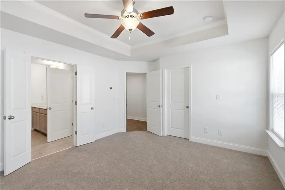 1611 Falcon Crest Way Decatur, GA 30032