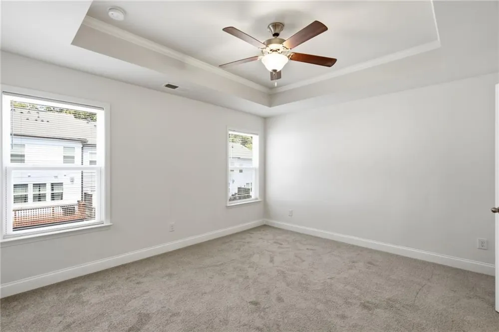 1611 Falcon Crest Way Decatur, GA 30032