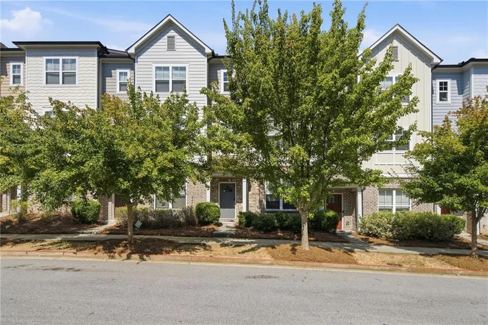1611 Falcon Crest Way Decatur, GA 30032