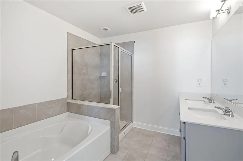 1611 Falcon Crest Way Decatur, GA 30032
