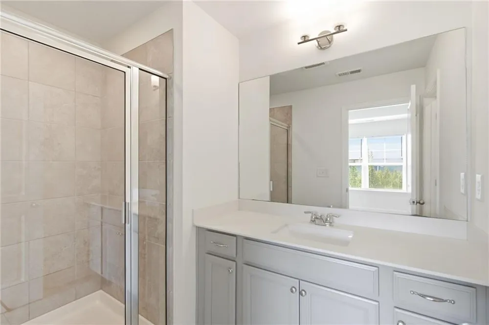 1611 Falcon Crest Way Decatur, GA 30032